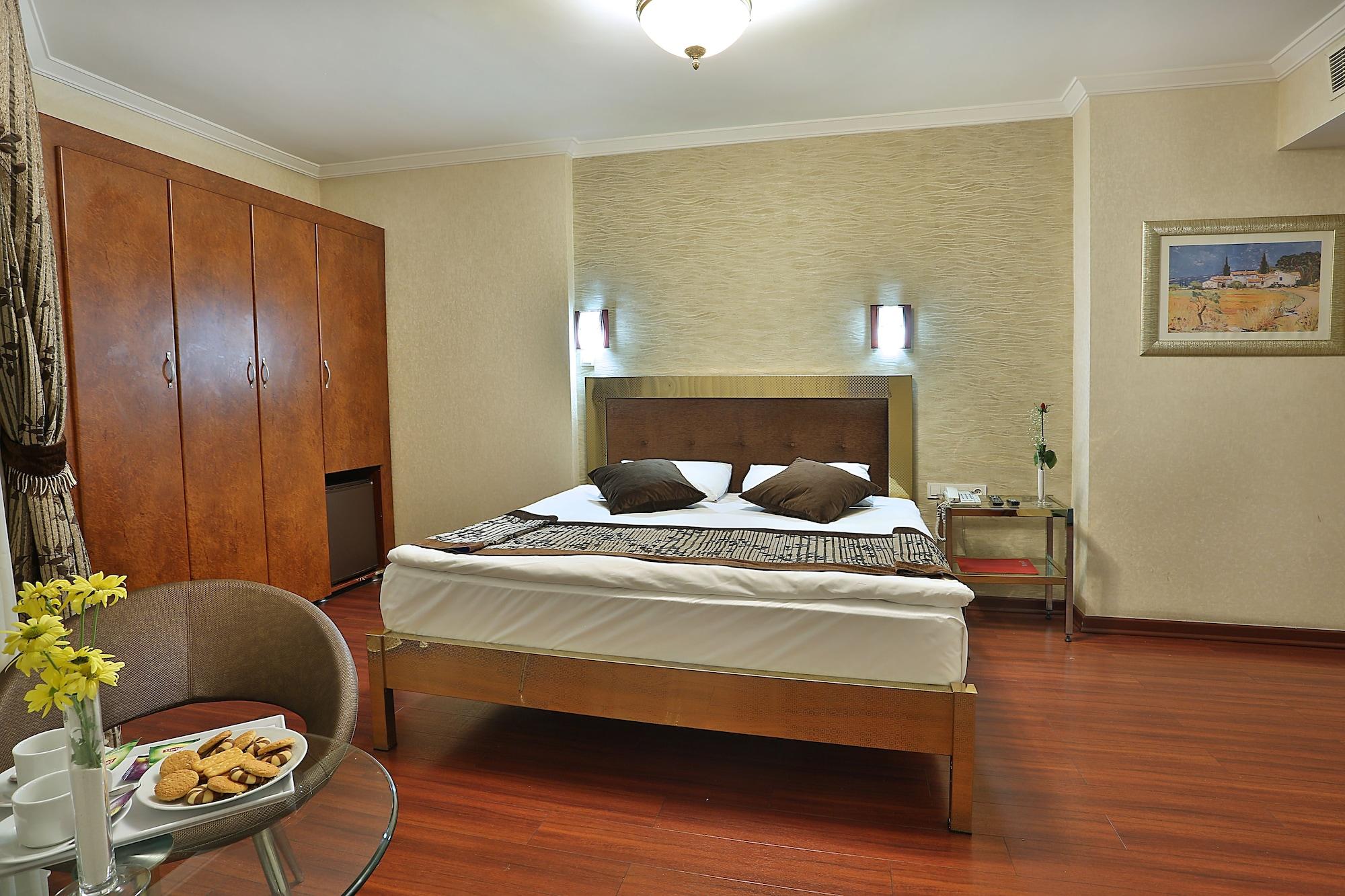 Grand Madrid Hotel Istanbul Exteriör bild