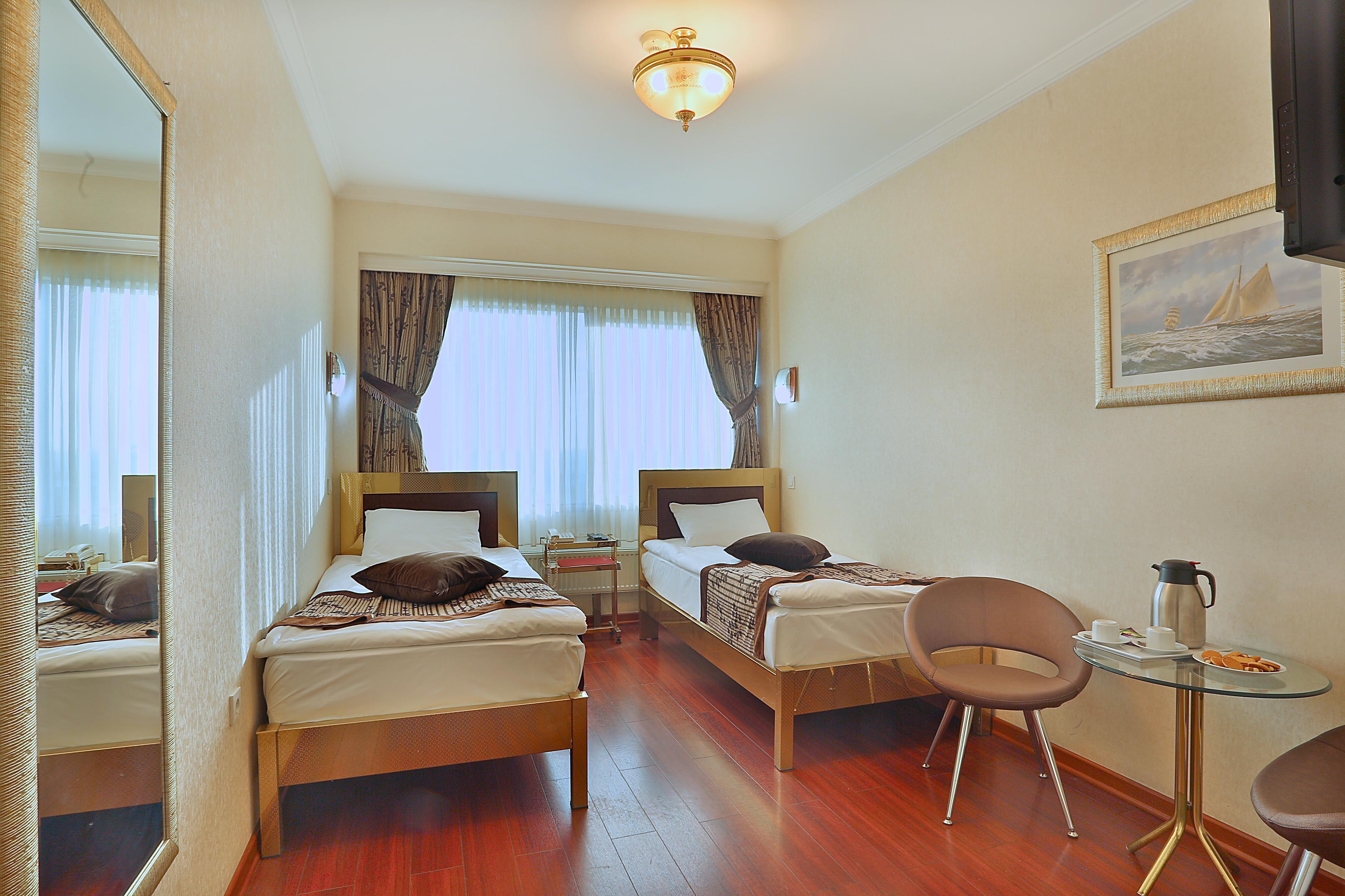 Grand Madrid Hotel Istanbul Exteriör bild
